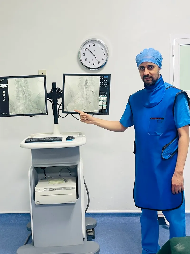 صورة 1 من Dr Mustapha BOUTBAOUCHT اختصاصي علاج الألم