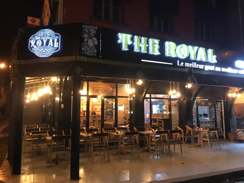 صورة 1 من The Royal restaurant