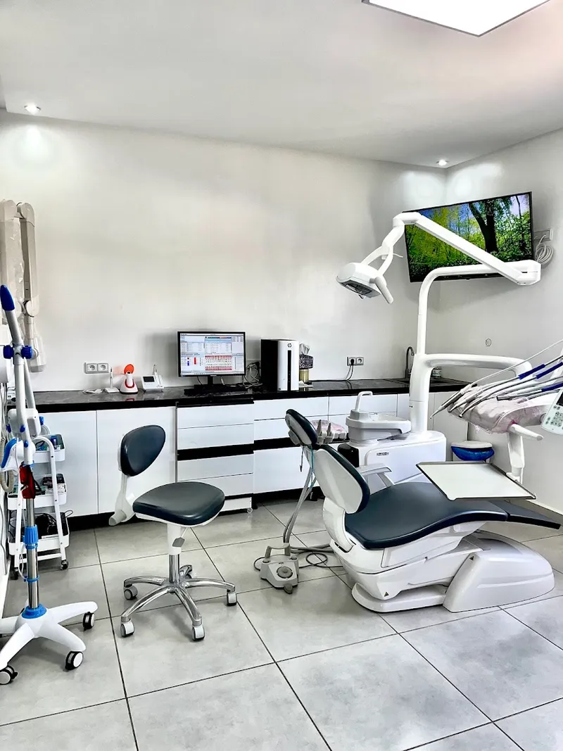 Photo 2 de Dr Achraf FATIH