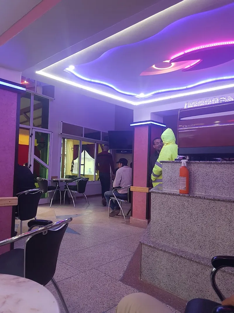 صورة 1 من Café La Rocade