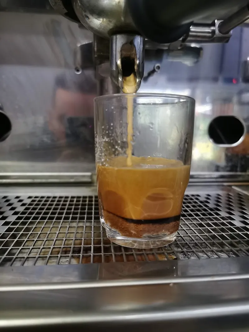 صورة 3 من Café La Rocade