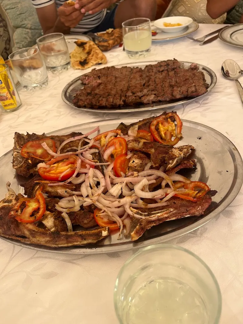 صورة 2 من Complexe Al Aobour : Café, Restaurant, Boucherie & Grillade
