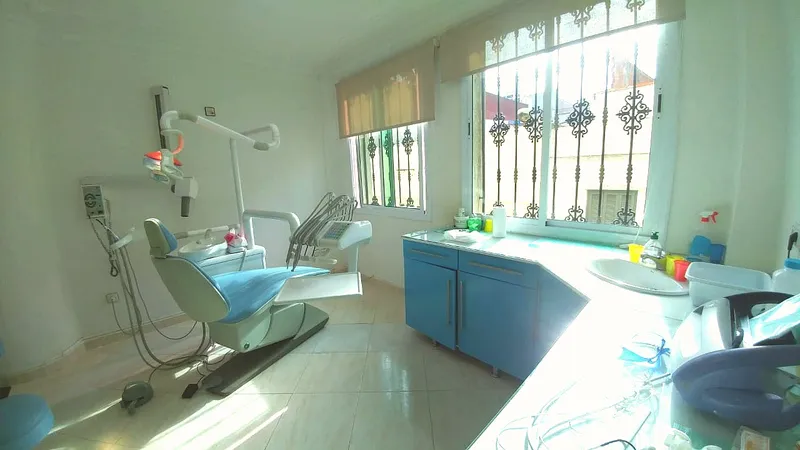 Photo 1 de Cabinet de Médecine Esthétique & Dentisterie Cosmétique -Dr.Sbai Aymane **عيادة طب التجميل و طب الأسنان التجميلي