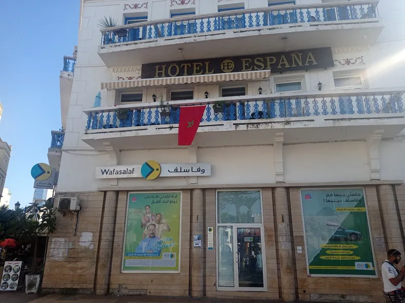 Photo 4 de Cabinet de Médecine Esthétique & Dentisterie Cosmétique -Dr.Sbai Aymane **عيادة طب التجميل و طب الأسنان التجميلي