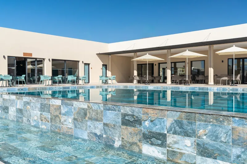 صورة 4 من Hôtel Meski : Café, Restaurant & Piscine