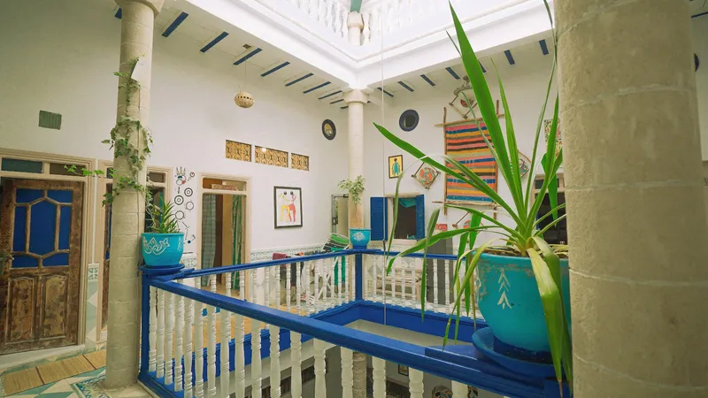 صورة 1 من Chill Art Hostel