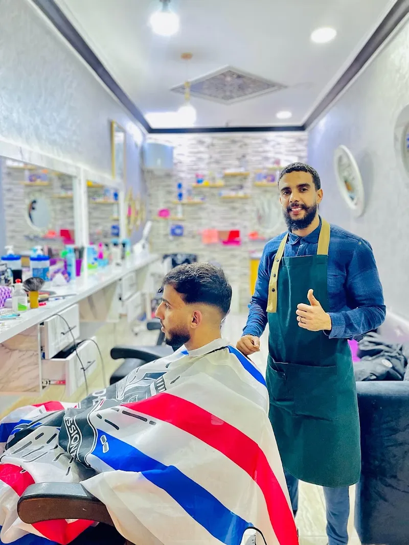 Photo 1 de عالم الأناقة