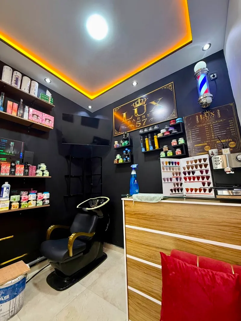 Photo 1 de LUX BARBER 57