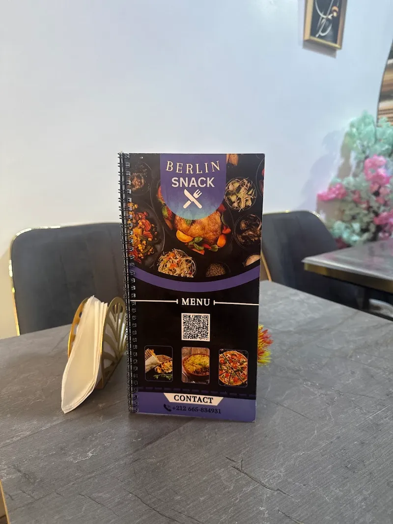صورة 1 من Snack BERLIN
