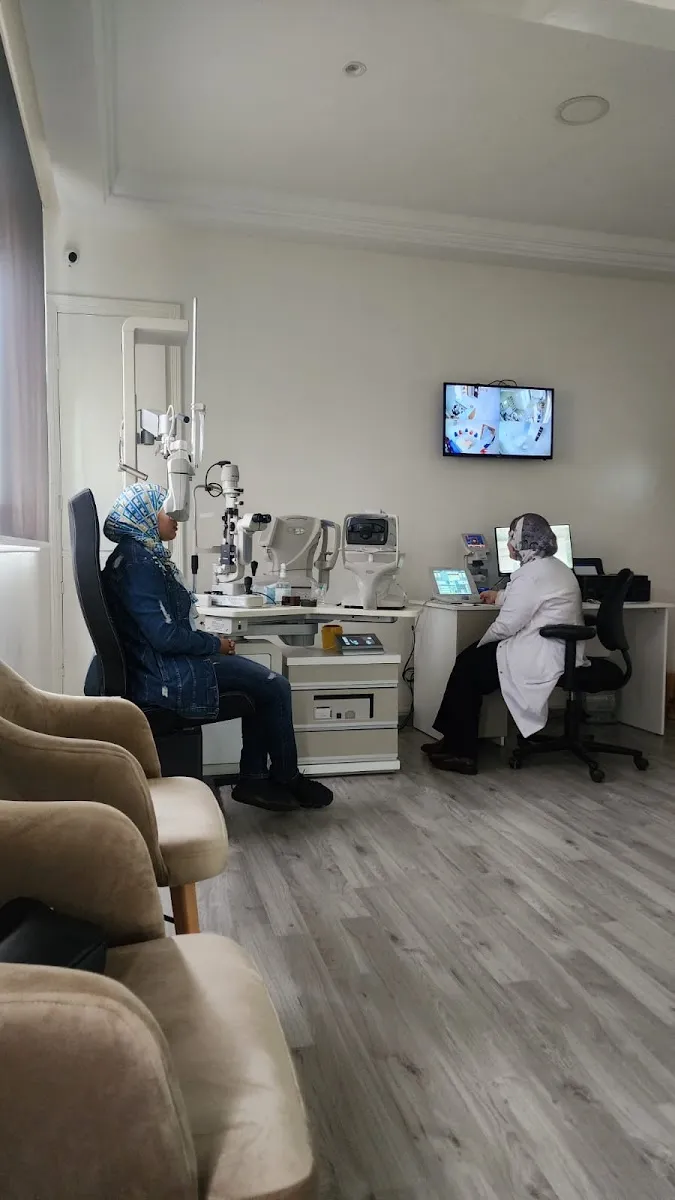 Photo 1 de Cabinet d'ophtalmologie Dr.Chahir Roukaya