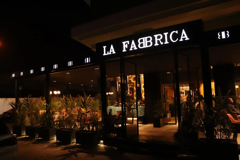 LA FABBRICA Café Restaurant & Pâtisserie photo 1