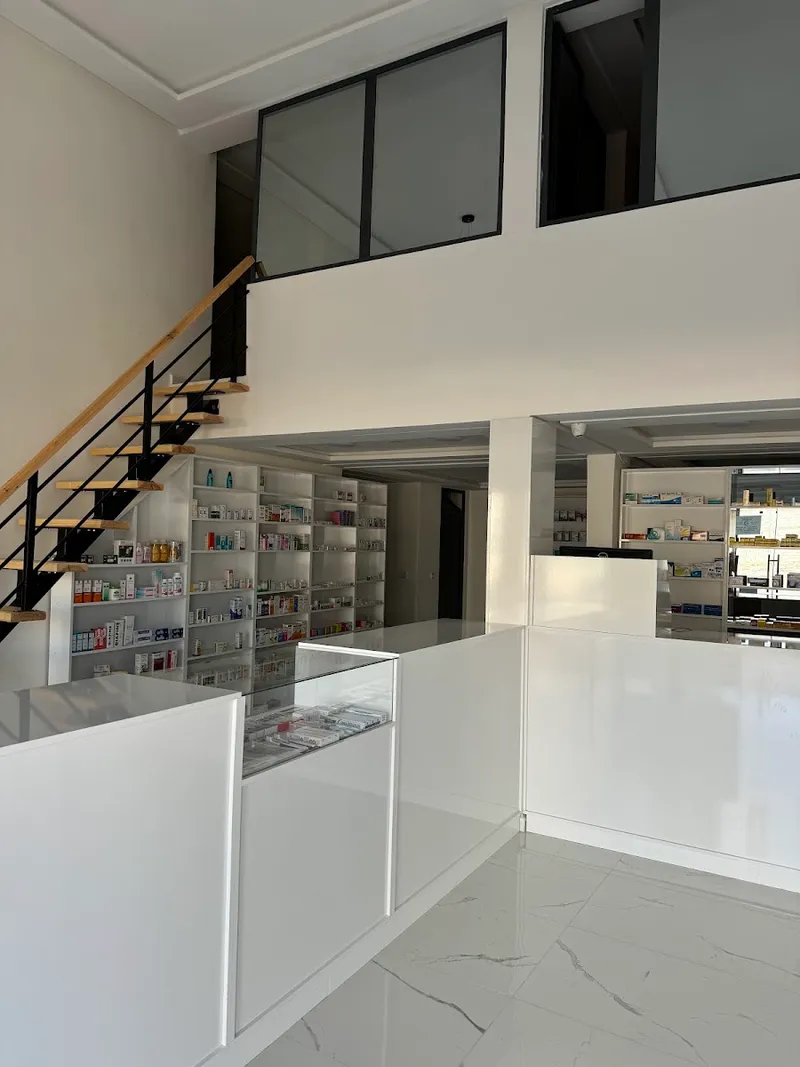 صورة 2 من Pharmacie Alaal