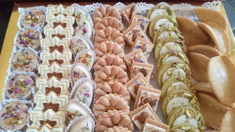 صورة 2 من تعاونية دار اللوز للحلويات