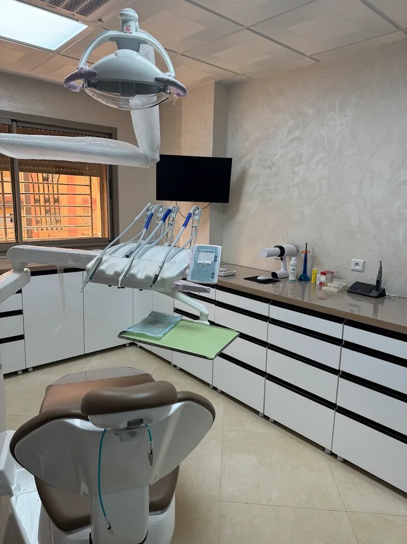 صورة 2 من Centre dentaire LE PRESTIGE مركز طب و جراحة الأسنان