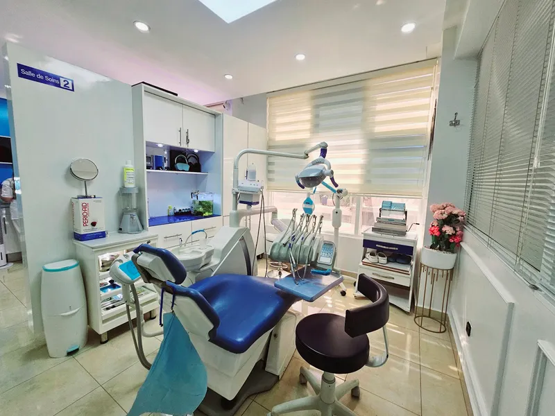 صورة 1 من Cabinet dentaire Dr.faïçal bachiri chirurgien dentiste