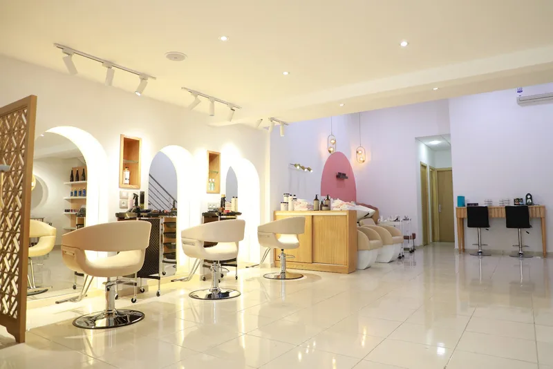 Photo 1 de GLOW BEAUTY CENTER SALE