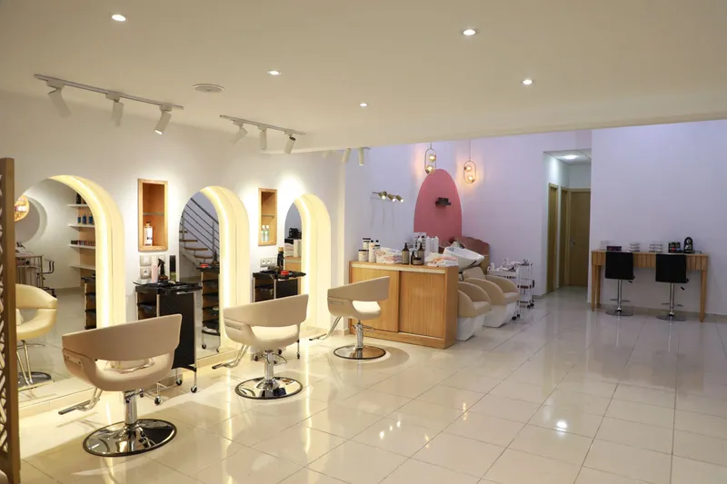 Photo 2 de GLOW BEAUTY CENTER SALE