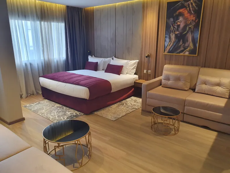 صورة 2 من First Suites Hotel
