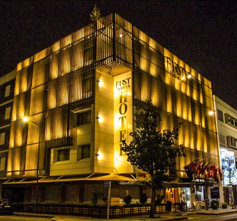 صورة 1 من First Suites Hotel