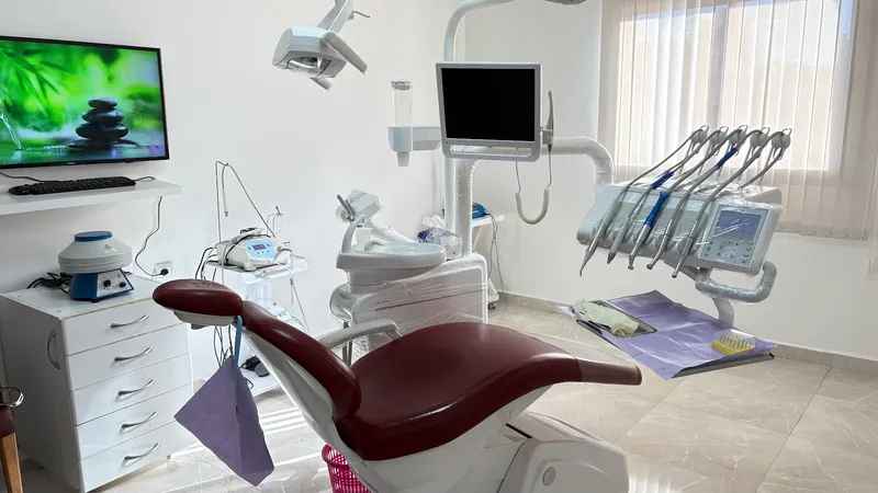Photo 4 de Docteur Harif Fayssal Chirurgien-dentiste