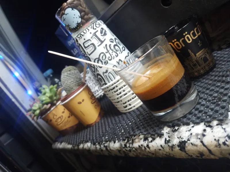 Photo 1 de Café Khatra