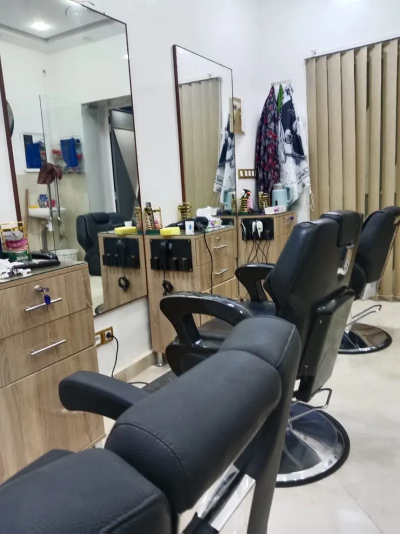 لحسين لحلاق | barber shop | Coiffure photo 1