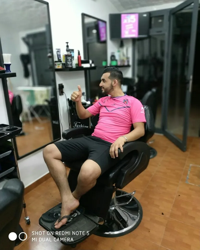صورة 2 من Mr. O'neill Men Hair Stylish