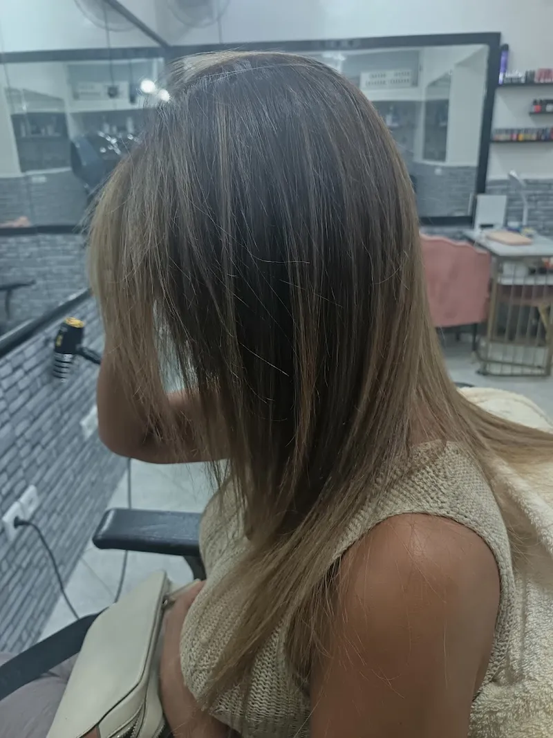 صورة 2 من Salon Ahmed pour Femme et hommes