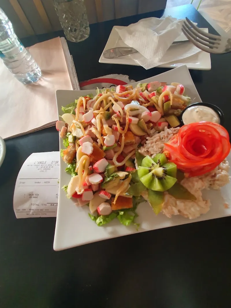 صورة 4 من L'Angle d'Or : Café & Restaurant