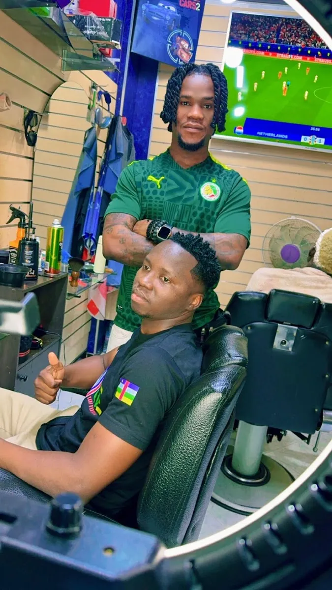 صورة 1 من Salon de coiffure Chez Ricky