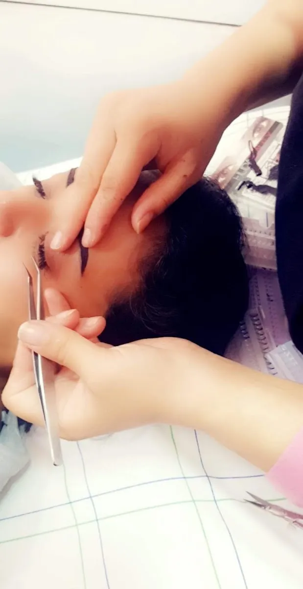 Photo 2 de Miral beauty salon