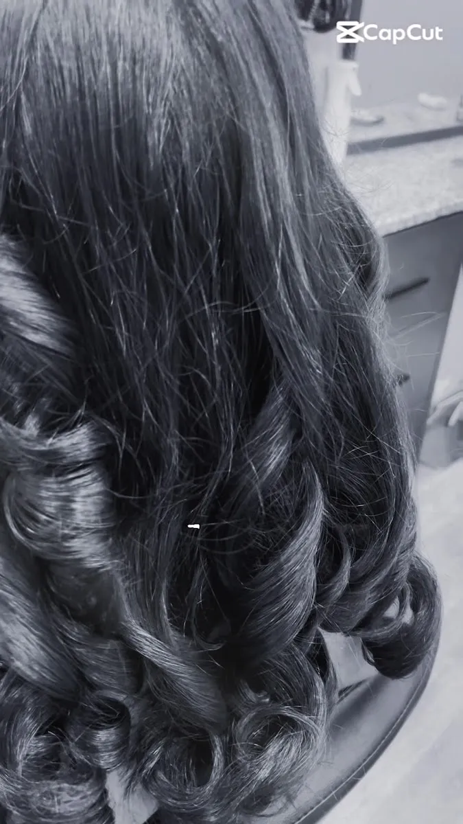 صورة 3 من Curl up & Dye salon beauty