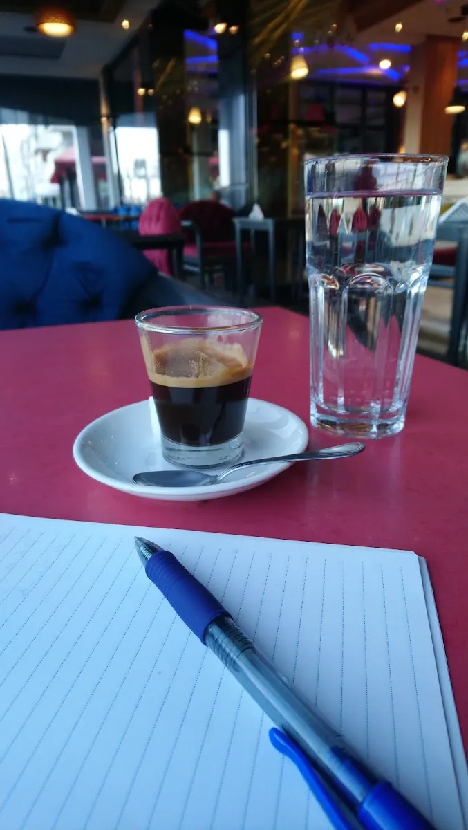 Café Restaurant Rouge et Noir photo 2
