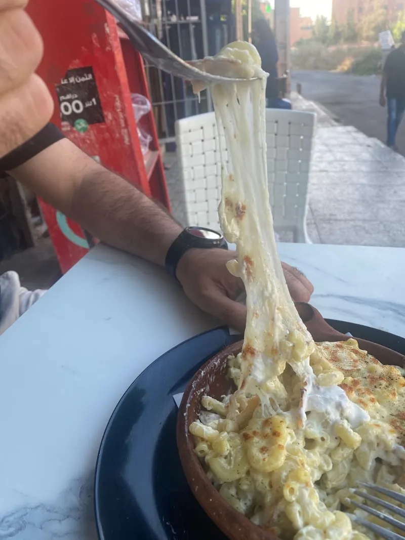 صورة 3 من Los Hermanos Restaurant
