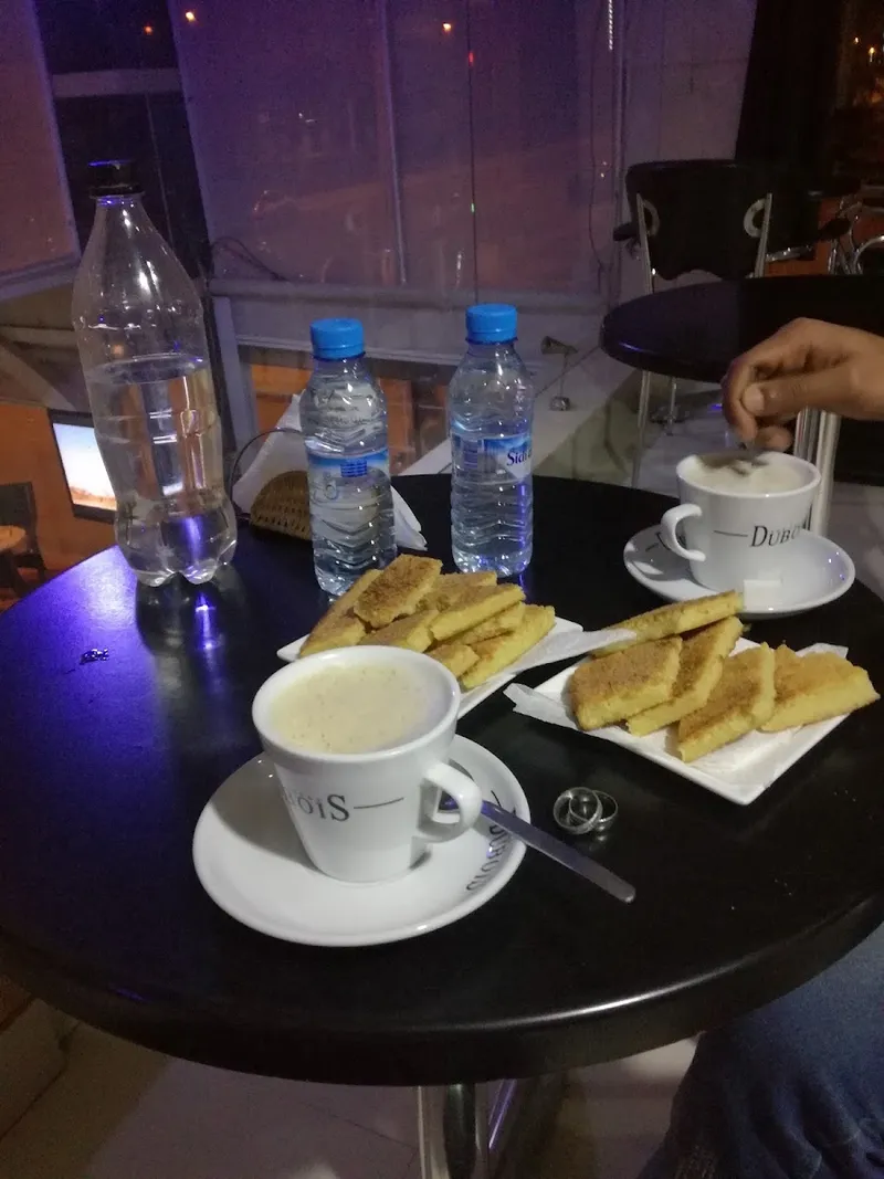 صورة 2 من Cafe Charaf