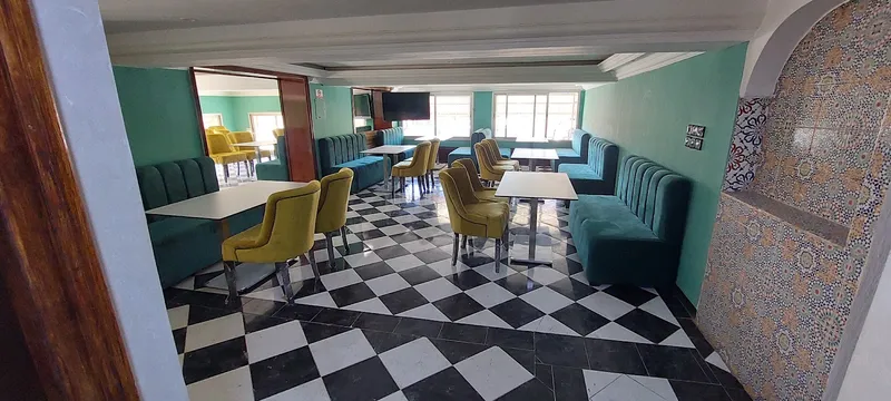 صورة 4 من La Tulipe : Café & Restaurant