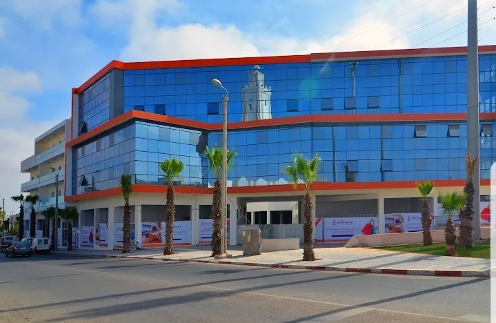 صورة 2 من SEMLALI Nazik Chirurgiens Dentistes à Agadir الدكتورة نازك السملالي طبيبة جراحة الأسنان