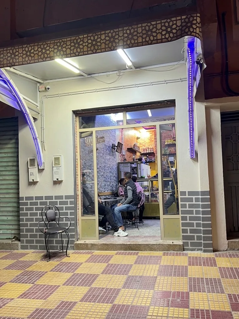 Photo 1 de Snack L3tmiri | سناك عتميري