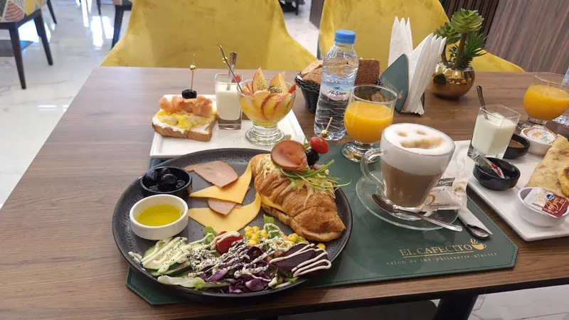 صورة 2 من EL CAFECITO : SALON DE THE-PATISSERIE-GLACIER