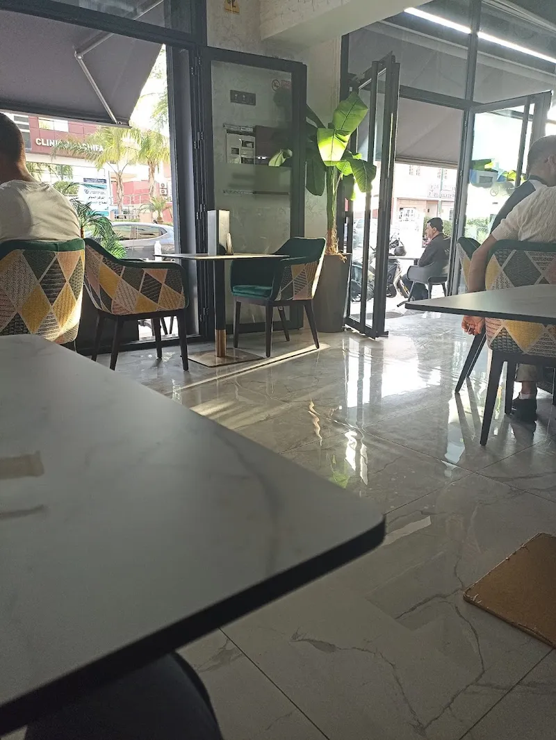 صورة 1 من EL CAFECITO : SALON DE THE-PATISSERIE-GLACIER