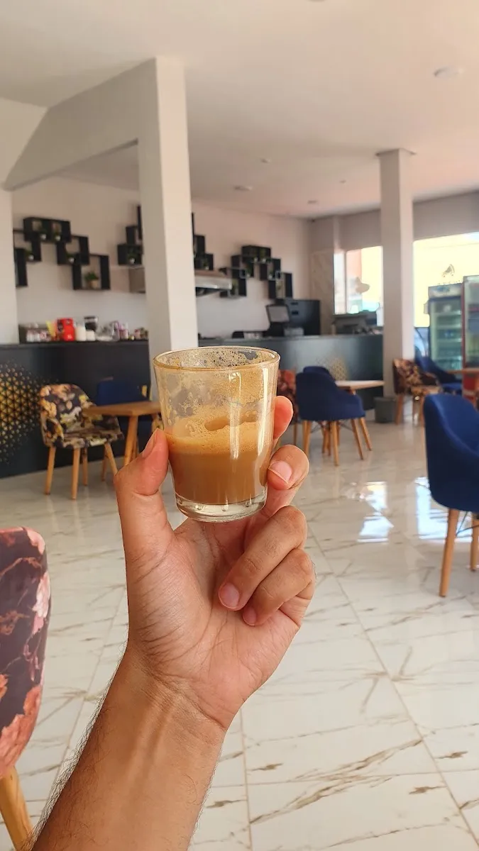 صورة 2 من Café Restaurant Loujain