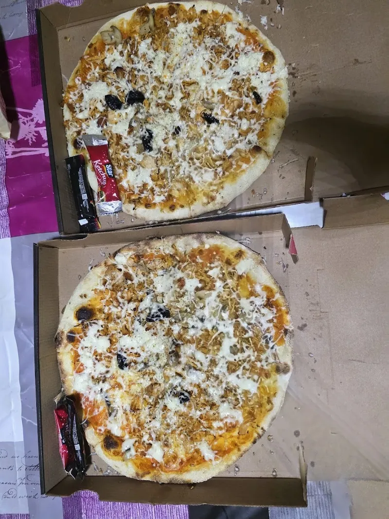 Pizzeria Yen Sin photo 1