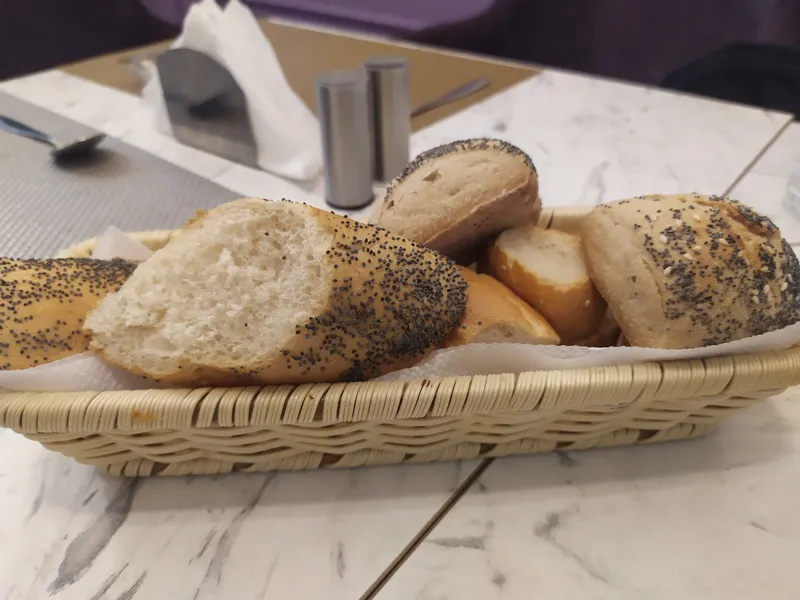 Benny’s Tasty photo 4