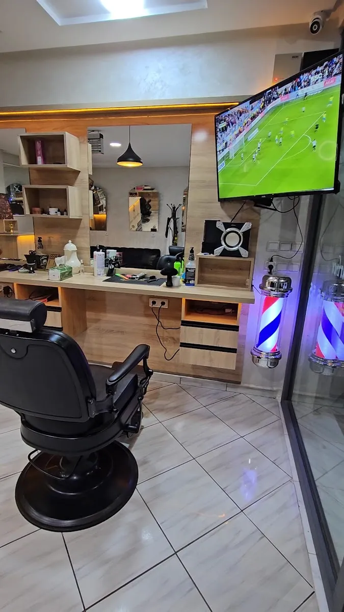 Photo 2 de Zouhir Barber Shop