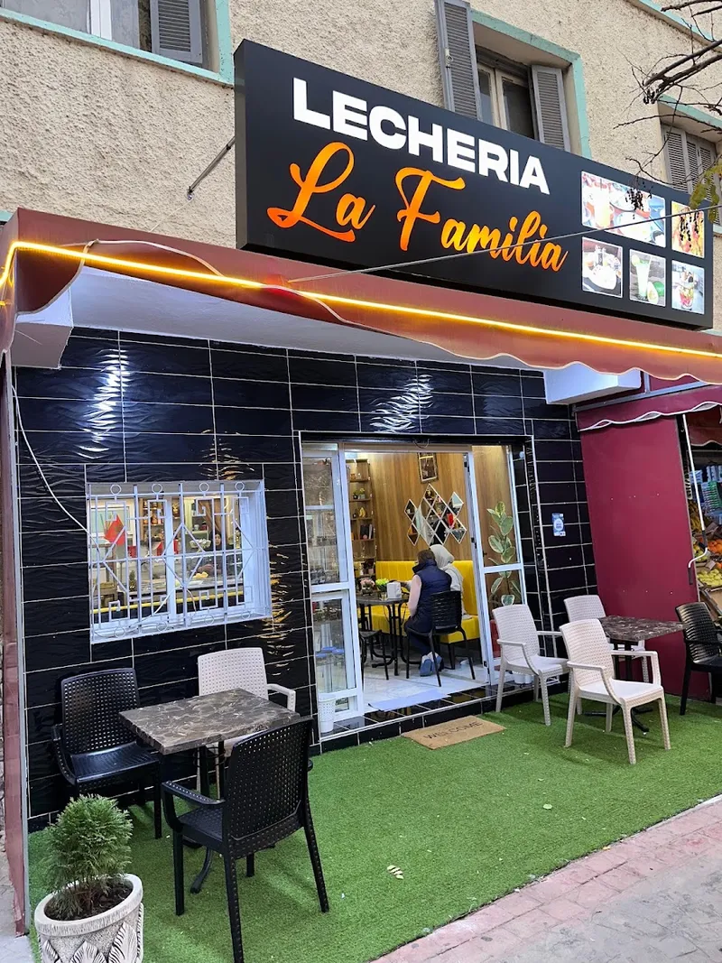 Photo 1 de La Familia