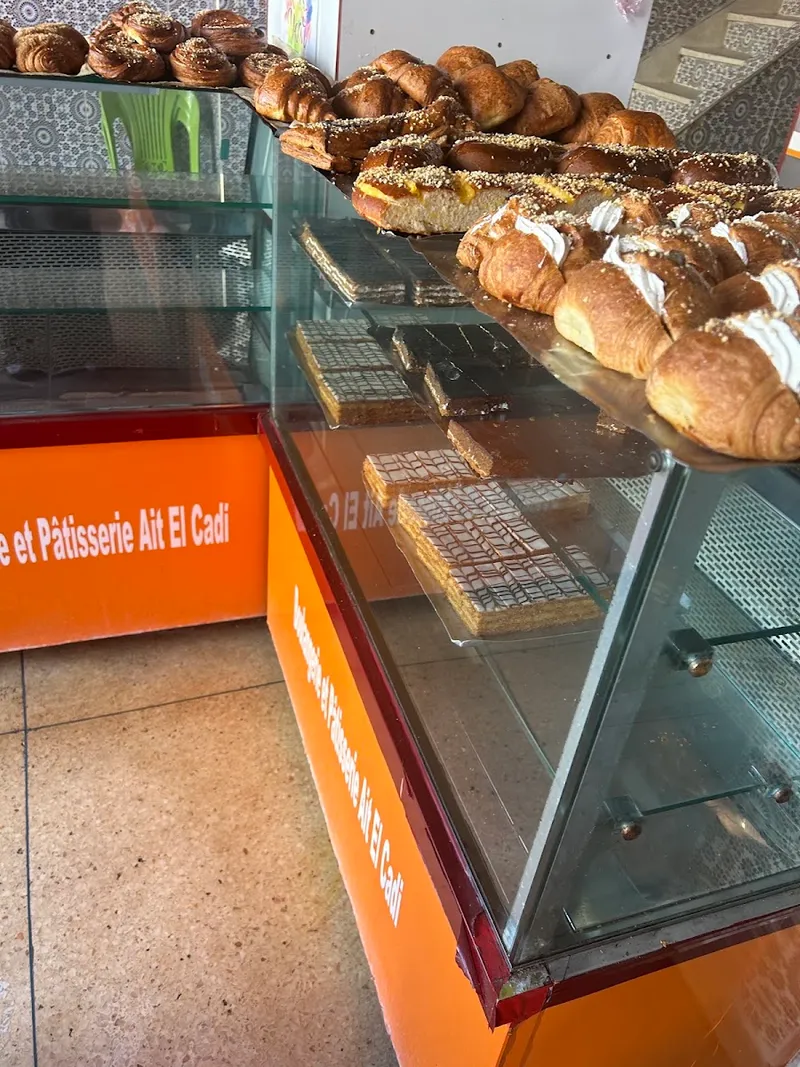 صورة 3 من Boulangerie et patisserie ait el cadi
