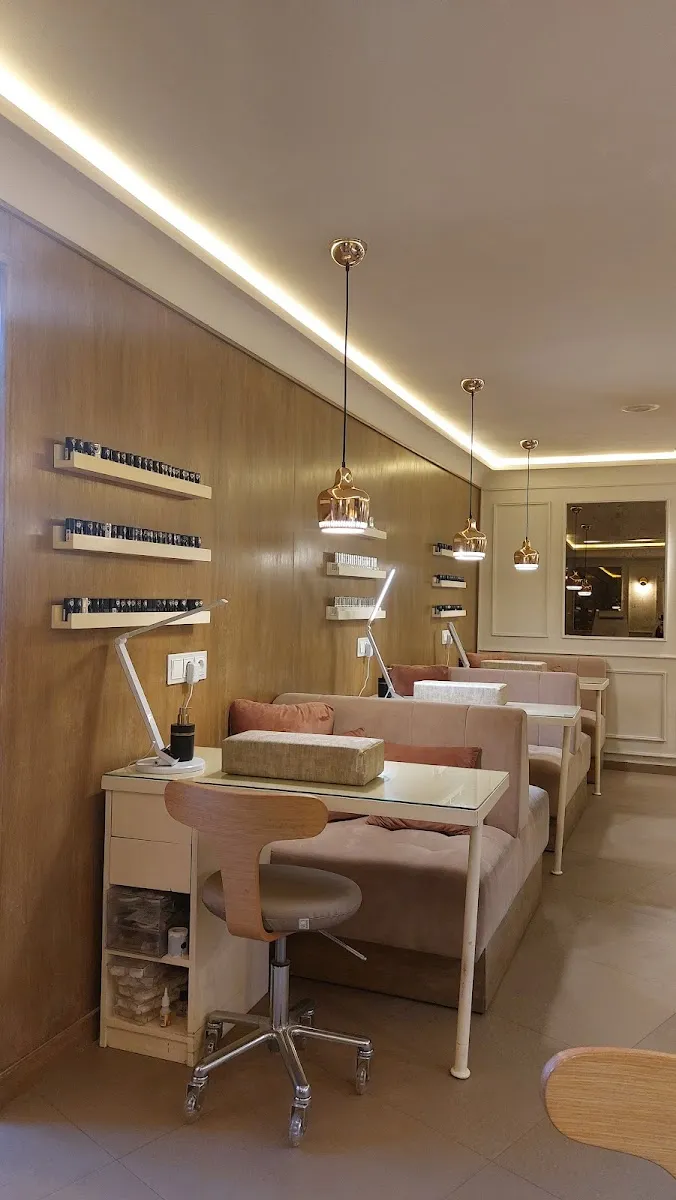 Studio 83 - Manucure & Pédicure Marrakech - Onglerie Marrakech - Centre de Beauté Marrakech - Bar à Ongles Marrakech photo 1