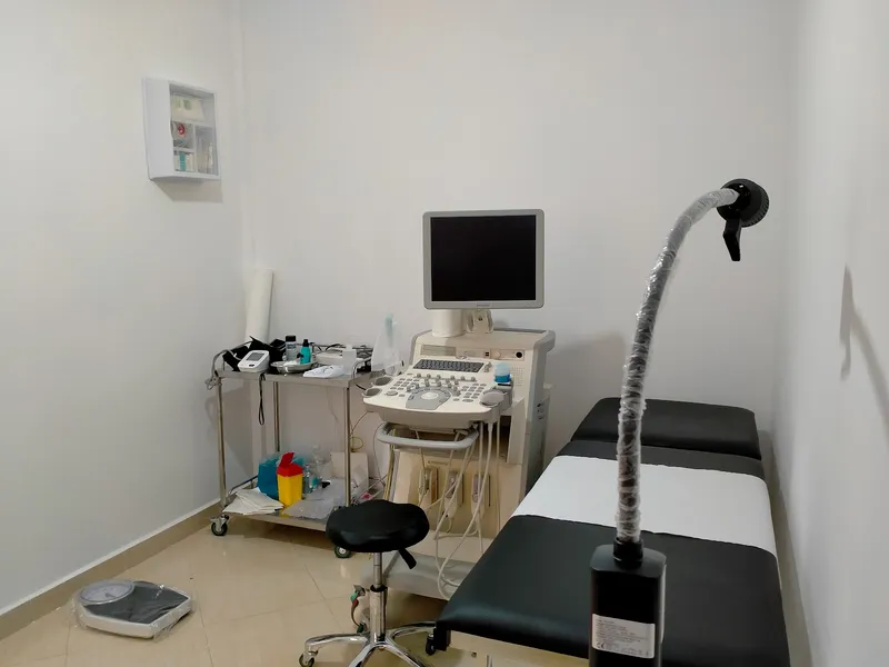 Photo 1 de Doctor Marieme M'Nam - General Practitioner