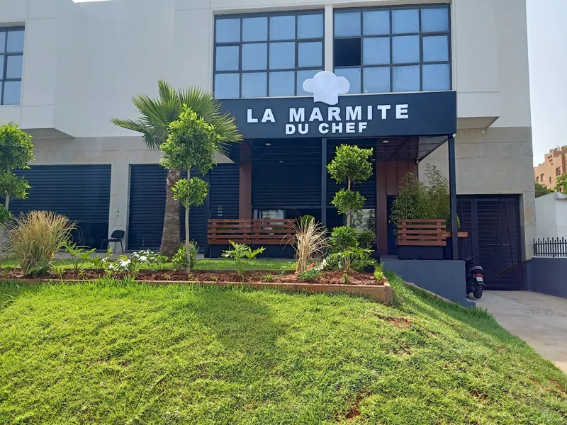 صورة 1 من La Marmite du Chef Café Restaurant