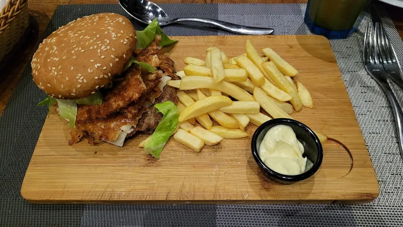صورة 4 من La Marmite du Chef Café Restaurant